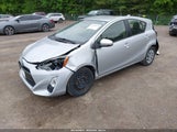 Toyota Prius C Two JTDKDTB37F1101058 fotografie