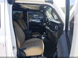 Jeep Wrangler Unlimited Sahara 4X4 1C4HJXEG4JW136435 fotografie