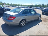 Mercedes-Benz C 300 Luxury 4Matic WDDGF8AB3DG124388 photo