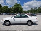 Toyota Camry Le 4T1BG22K0XU524066 снимка