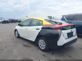 Toyota Prius Two JTDKBRFU6H3551223 fotografie