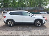 Volkswagen Taos 1.5T Sel 3VV2X7B22NM085702 fotografie
