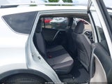 Toyota Rav4 Xle 2T3RFREVXFW381035 fotografie