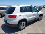 Volkswagen Tiguan 2.0T Wolfsburg Edition WVGRV7AX8HK003205 fotografie