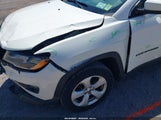 Jeep Compass Latitude 4X4 3C4NJDBB9MT557474 fotografie