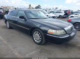 Lincoln Town Car Signature 1LNHM81V97Y623088 photo