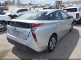 Toyota Prius Two JTDKBRFU8J3581474 снимка