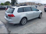 Volkswagen Golf Sportwagen Tsi Se 4-Door 3VWC17AU4FM507846 fotografie