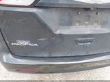 Chrysler Pacifica Touring 2C4RC1DG6HR588287 снимка