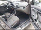 Hyundai Elantra Se KMHDH4AE6EU154400 photo