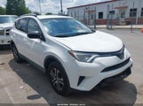 Toyota Rav4 Le JTMZFREV6JJ176013 photo