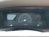 Lincoln Town Car Signature 1LNHM81W95Y658316 снимка