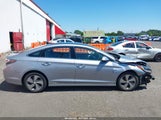 Hyundai Sonata Hybrid Limited KMHE34L10GA008690 photo
