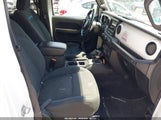 Jeep Wrangler Unlimited Islander 4X4 1C4HJXDG1MW647333 photo