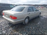 Mercedes-Benz E 320 WDBJF65H3XA902178 снимка