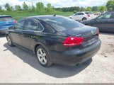 Volkswagen Passat 1.8T Limited Edition 1VWAT7A34FC081425 fotografie
