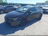 Toyota Corolla Le JTDEPRAE0LJ095951 photo