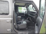 Jeep Wrangler Unlimited Sahara 4X4 1C4HJXEG2JW166646 снимка