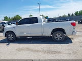 Toyota Tundra Base 5.7L V8 5TBBV541X8S516832 снимка