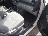 Toyota Rav4 Limited JTMBD31VX75100550 снимка