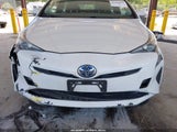 Toyota Prius Two JTDKBRFU0J3075878 снимка