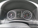 Volkswagen Tiguan 2.0T Wolfsburg Edition WVGRV7AX6HK001405 снимка