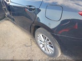 Toyota Corolla Le Plus 2T1BURHE8EC040230 снимка