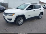 Jeep Compass Sport 4X4 3C4NJDAB5KT620004 снимка