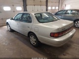 Toyota Camry Le 4T1VK12E6NU025978 photo