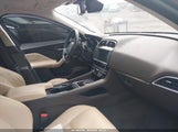 Jaguar F-Pace 35T Prestige SADCK2BV7HA063182 fotografie