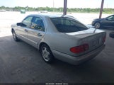 Mercedes-Benz E 420 WDBJF72F1VA455064 снимка