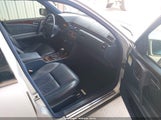 Mercedes-Benz E 420 WDBJF72F1VA455064 снимка