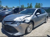 Toyota Camry Le 4T1B11HK9JU634530 fotografie