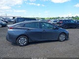 Toyota Prius Two JTDKBRFU2J3600973 снимка