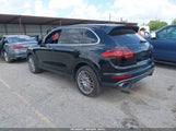 Porsche Cayenne WP1AA2A29JKA00497 photo