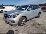 Nissan Pathfinder S 5N1DR2MM9JC652529 photo