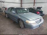 Lincoln Town Car Signature 1LNHM81W24Y678194 fotografie