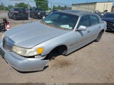 Lincoln Town Car Signature 1LNFM82W1WY656499 снимка