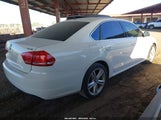 Volkswagen Passat 1.8T Se 1VWBT7A35EC037680 снимка