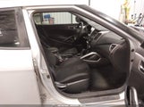 Hyundai Veloster Base W/Black KMHTC6AD8CU026654 снимка