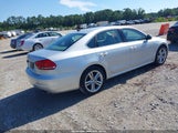Volkswagen Passat 3.6L V6 Se 1VWBM7A36EC020111 fotografie