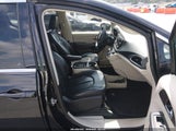 Chrysler Voyager Lxi 2C4RC1DG0MR546479 fotografie