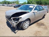 Toyota Camry Le JTDBE32K730165803 снимка