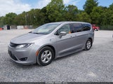 Chrysler Pacifica Hybrid Touring Plus 2C4RC1H70JR331304 fotografie