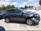 Toyota Rav4 Xle JTMRFREVXFD160760 photo