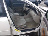 Toyota Avalon Xl 4T1BF28B8YU044563 снимка