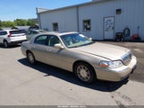 Lincoln Town Car Signature Limited 1LNHM82W17Y608673 photo