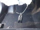 Toyota Corolla Le JTDEPMAE5NJ194626 снимка
