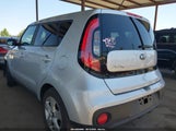 Kia Soul KNDJN2A25J7570845 fotografie