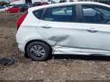 Hyundai Accent Se KMHCT5AE5GU262901 photo